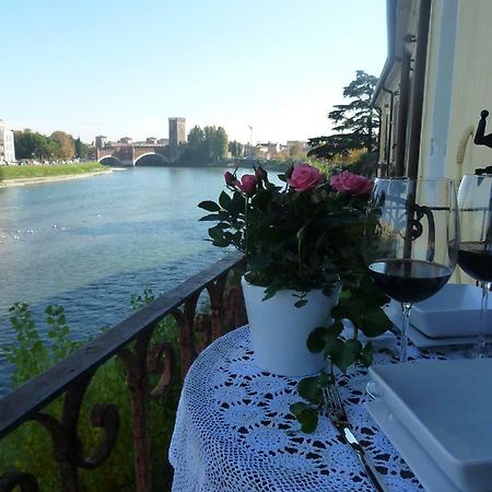 Casa Archi - Balcone sul Fiume Apartment Verona Exterior foto