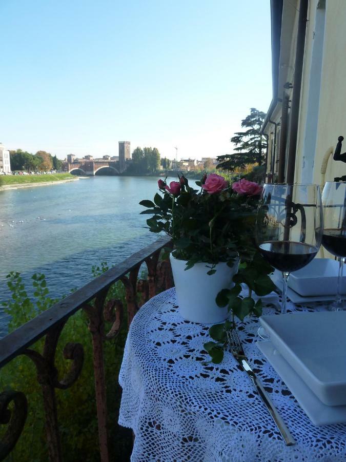 Casa Archi - Balcone sul Fiume Apartment Verona Exterior foto